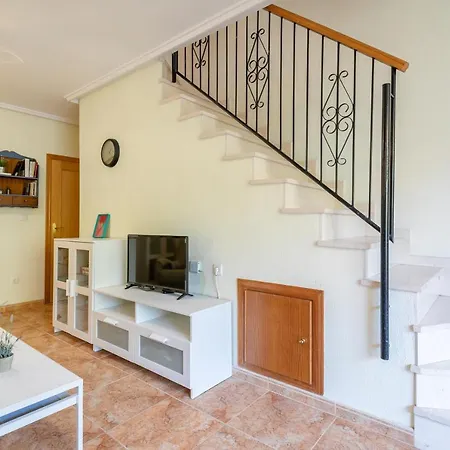 Сasa de vacaciones Casa En La Playa Con Piscinas 11 A